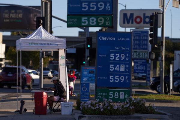Gas station signs display the price of gas in Los Angeles on Sept. 21, 2022. (Allison Dinner/Getty Images)