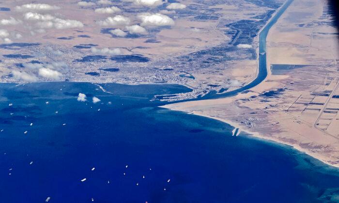 Oil Tanker Blocks Suez Canal for Several Hours