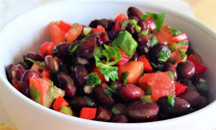 Fresh Salsa with Tomatoes and Black Beans