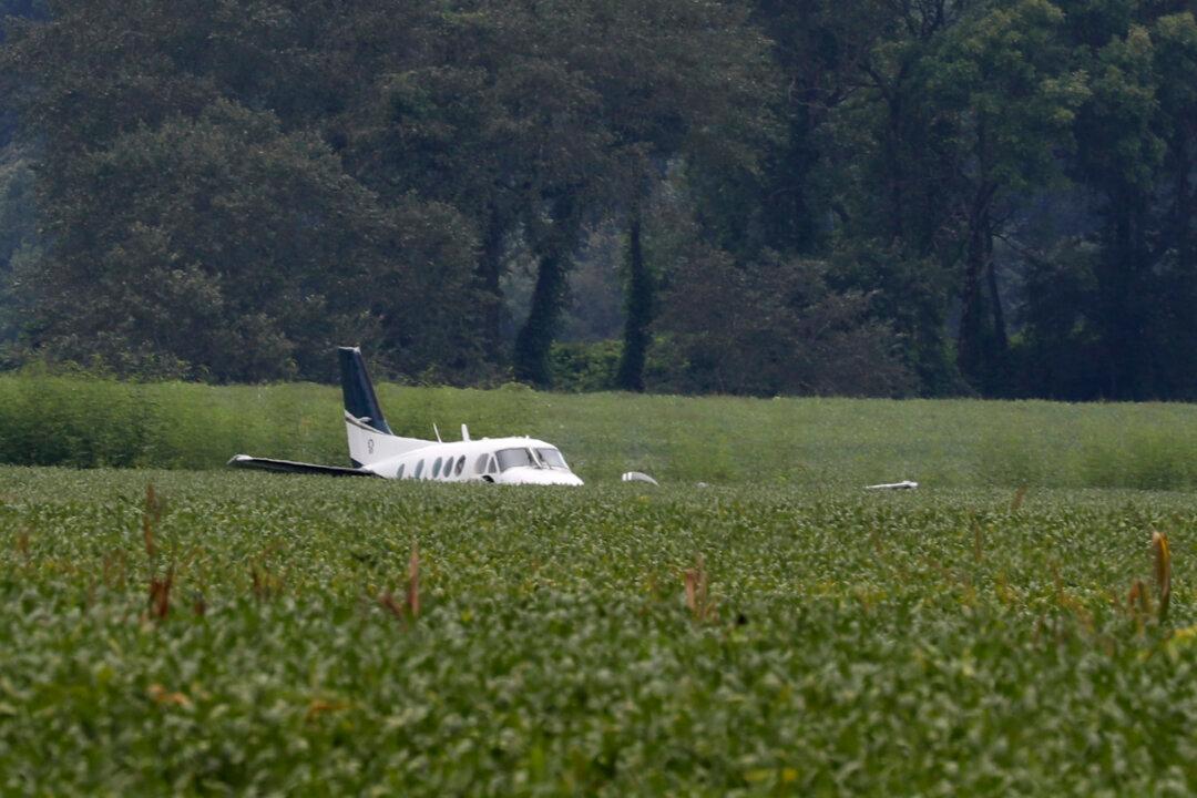 Airport Support Staff Arrested After Stealing Aircraft and Threatening to Crash Into Walmart