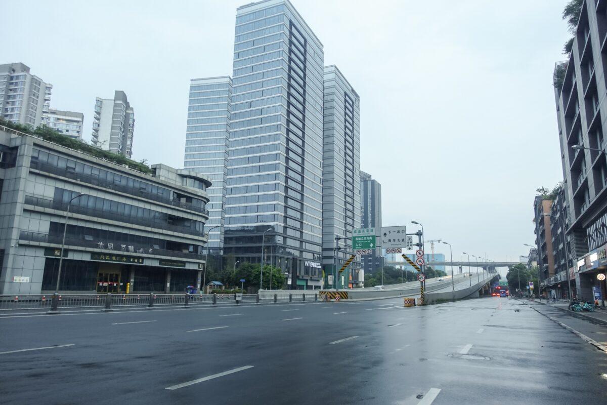 An empty road is seen in Chengdu, Sichuan Province, as the provincial capital city is under lockdown because of the epidemic on Sept. 2, 2022. (CFOTO/Future Publishing via Getty Images)