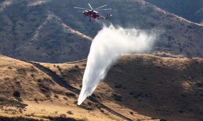 Castaic Brush Fire at 91 Percent Containment