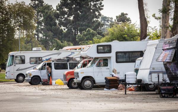 A homeless RV encampment sits parked in front of a Los Angeles County "Cooling Center" site in Westchester, Calif., on Sept. 4, 2022. (John Fredricks/The Epoch Times)