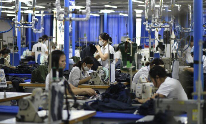 Vietnam’s Economy Grows as Businesses Exit China