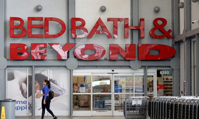 Bed Bath & Beyond Shares Tumble as Company Says ‘Substantial Doubt’ It Can Continue