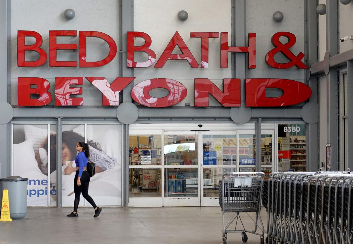 From Retail King to Meme Craze: How Bed Bath & Beyond Crumbled