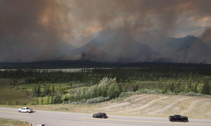 ‘Out of Control’ Wildfire Near Jasper in Alberta Spans Over 6,000 Hectares