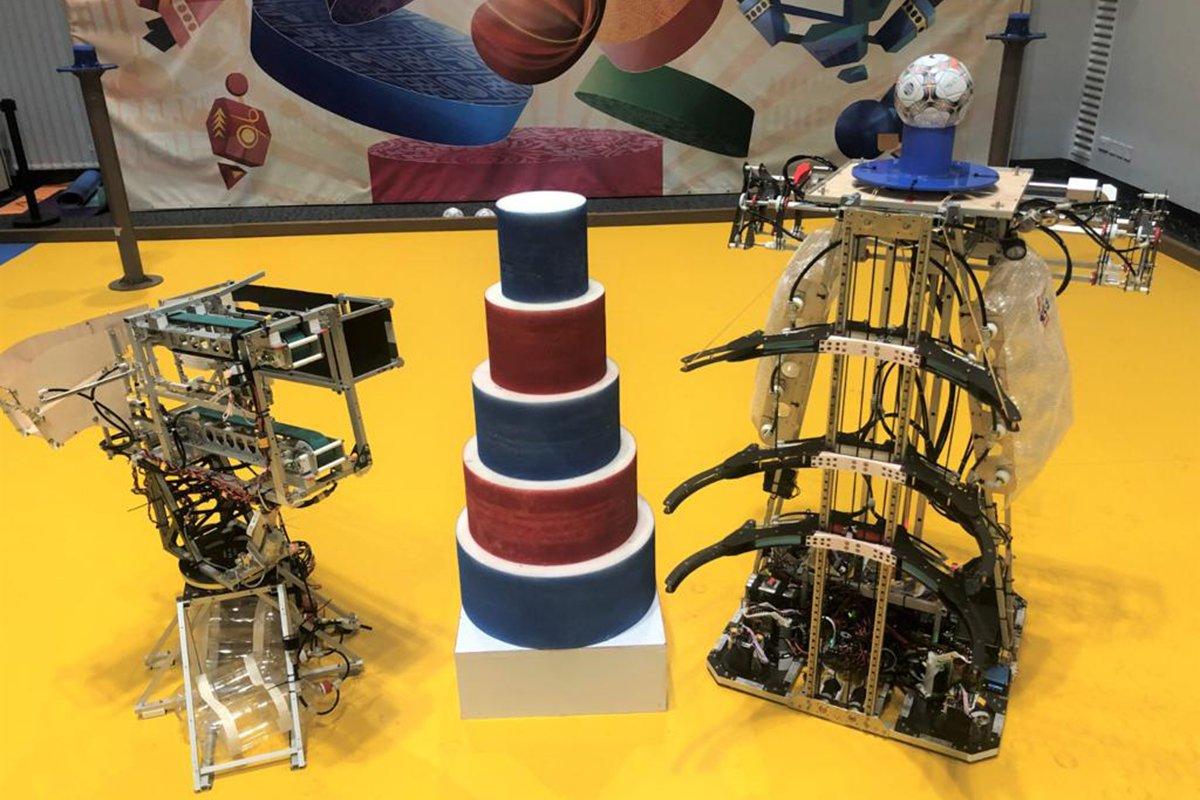 Using advanced robotic technology, the CUHK robotics team developed a brand new 360-degree rotation wheel system for the robots and gave the robots the ability to automatically move along the planned routes, offering higher maneuverability and speed. (Courtesy of the CUHK)
