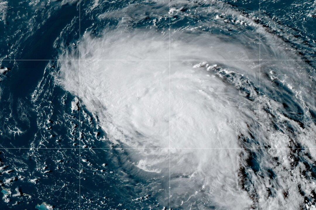 Earl Expected to Become Major Hurricane, Bring Rip Currents Along US Coast