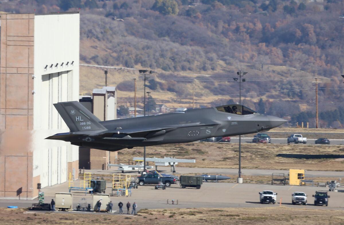 An F-35A of Hill Air Force Bases 388th and 419th fighter wings takes off for a training exercise in Hill Air Force Base, Utah, on Nov. 19, 2018. (George Frey/Getty Images)