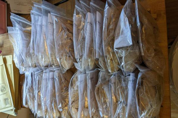 Bags of assorted herbs prepared for patients by the Wholehearted Chinese Medicine Clinic. (Courtesy of Dr. Fan Chung-yin)