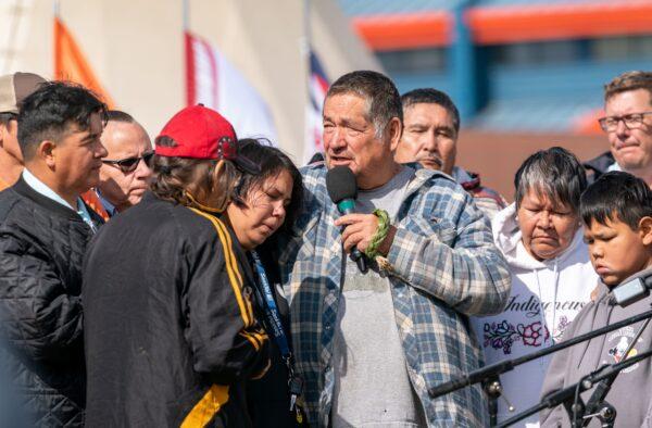 Darryl Burns, brother of victim Gloria Burns, speaks during a Federation of Sovereign Indigenous Nations event where leaders provided statements about the mass stabbing incident that happened at James Smith Cree Nation and Weldon, Sask., at James Smith Cree Nation, Sask., on Sept. 8, 2022. (The Canadian Press/Heywood Yu)