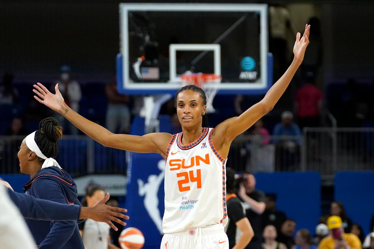 Sun Rally in 4th, Beat Sky 72–63 to Advance to WNBA Finals