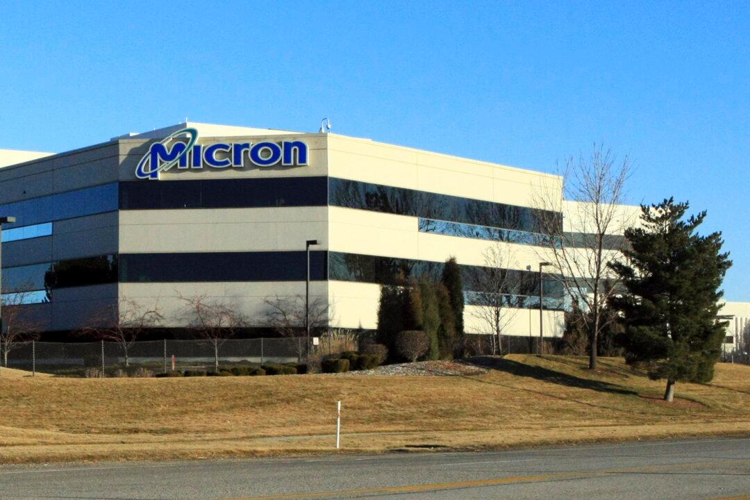 What Micron Investors Need to Know About Q4 Results: Earnings Beat, Revenue Miss, Weak Guidance