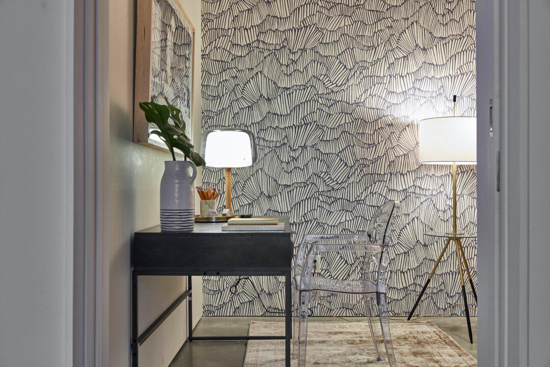 How to Wow With Wallpaper