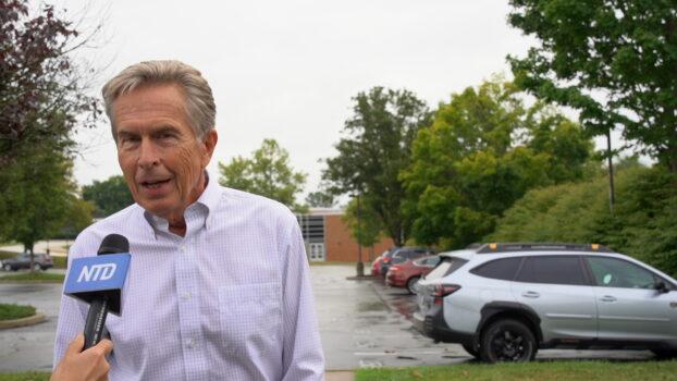 Former School Board President Bruce Chambers came to Great Valley School District to protest, on Sept. 7, 2022. (Jennifer Yang/The Epoch Times)