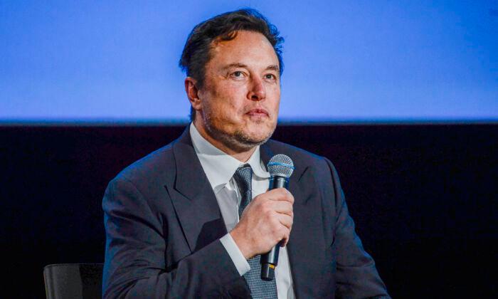 Elon Musk Hints at Potential Apple–Spacex Partnership for iPhone 14 Satellite Feature