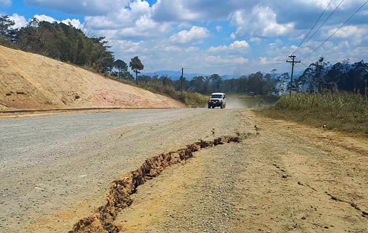 3 Dead After 7.6 Quake Hits Remote Part of Papua New Guinea