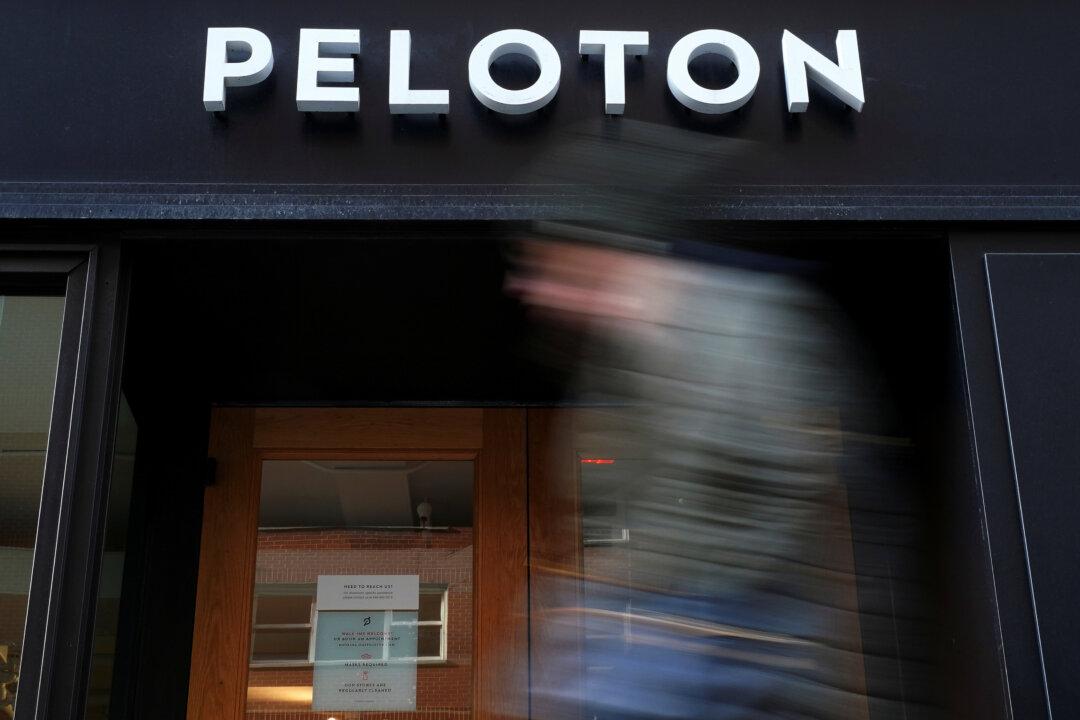 2 Peloton Co-founders Leave Amid Massive Restructuring