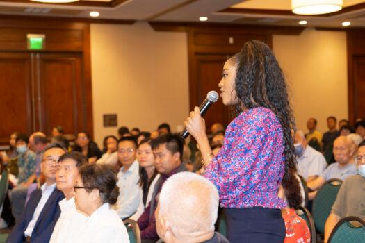 Actress Princess Nkrumah speaking from the audience section at the premiere on Sept. 9, 2022 (Debora Cheng/The Epoch Times)