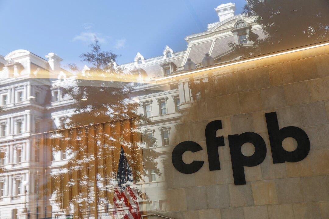 US Consumer Watchdog Plans to Regulate ‘Buy-Now, Pay-Later’ Companies