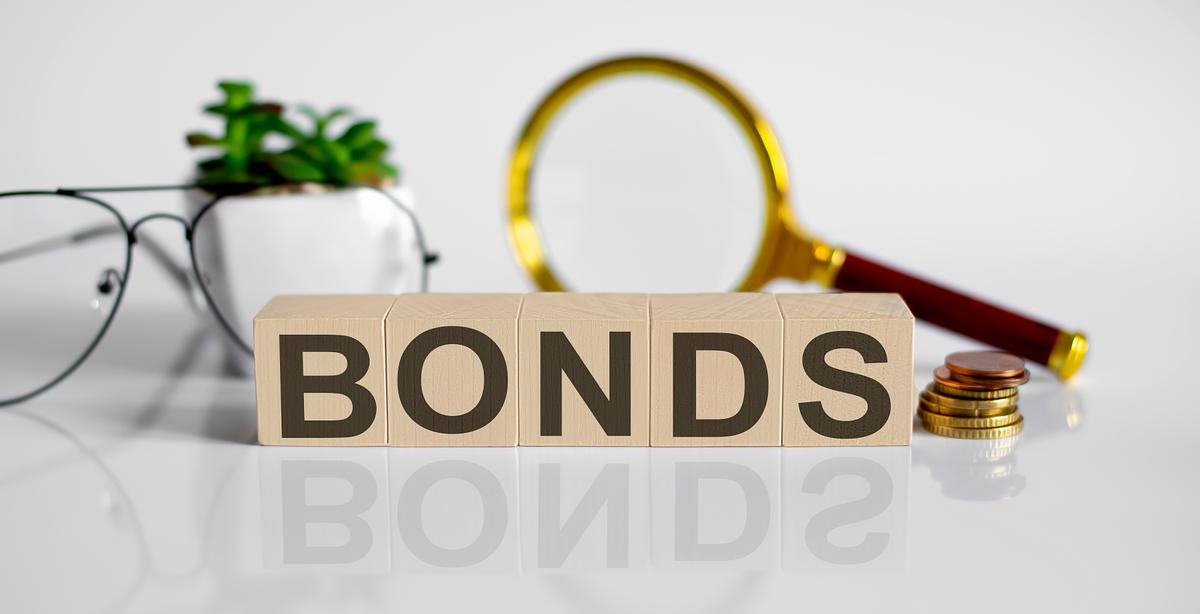 Investing: Bond Funds Turbocharge Payouts