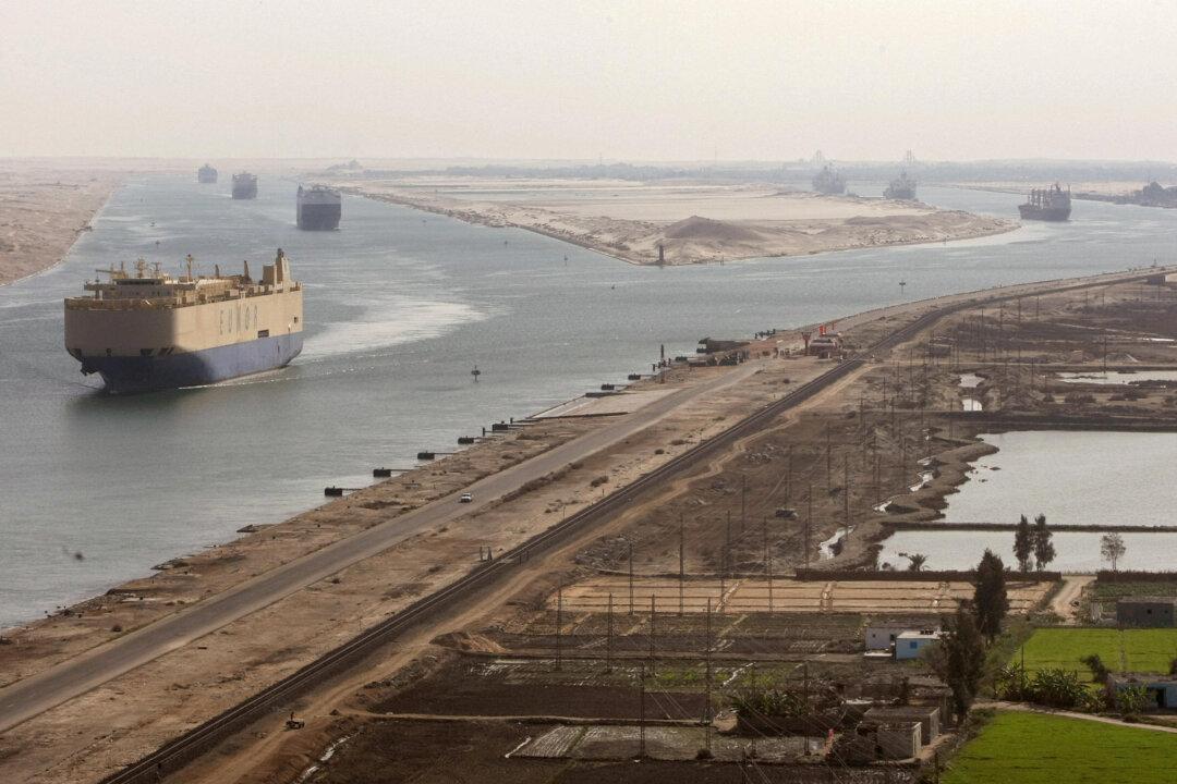 Egypt to Raise Suez Canal Transit Fees for Ships in 2023