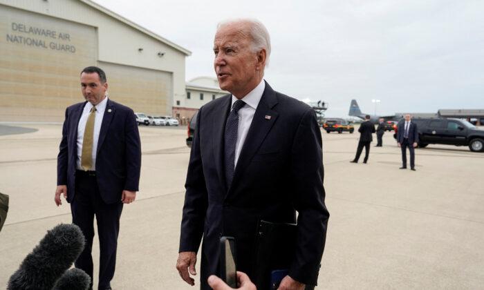 Biden Meets Families of Russian-Held Detainees Griner, Whelan