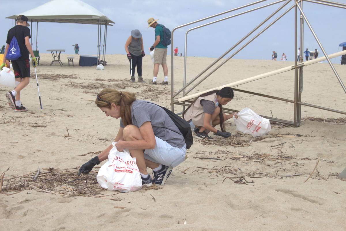 More Than 11,000 Pounds of Trash Picked up in Orange County Event