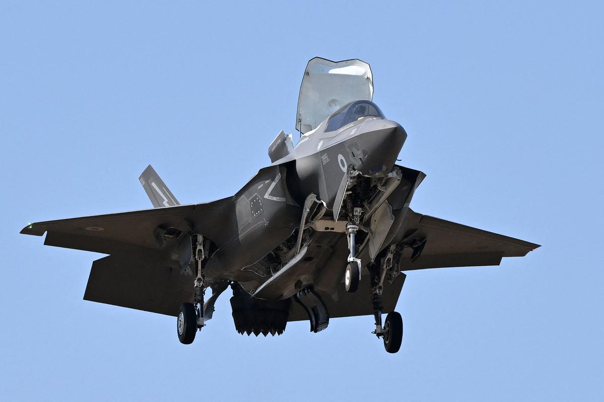 Swiss Sign Controversial $6 Billion Deal to Purchase F-35 Fighters