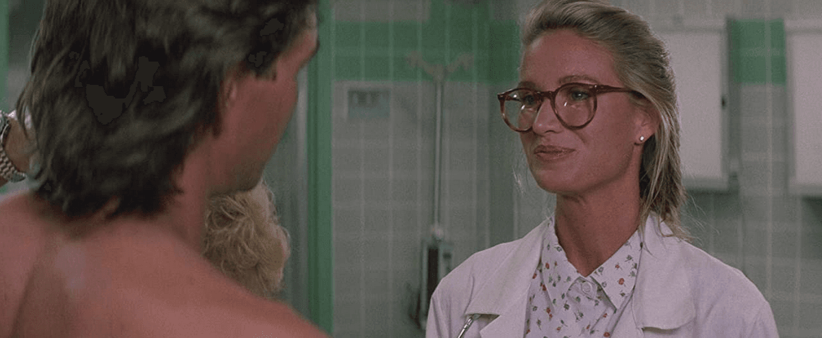  Dalton (Patrick Swayze) and Dr. Elizabeth Clay (Kelly Lynch) in the ER, in "Road House." (United Artists)