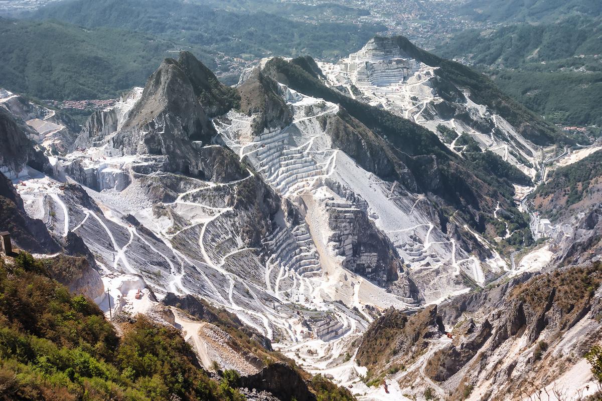 Let's spend a day at the quarry where Michelangelo found some of his best marble. Carrara marble quarries in the mountains of Tuscany, Italy. (Federico Rostagno/Shutterstock)