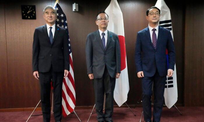 Japan, US, South Korea Reaffirm Joint Response to North Korea Threat