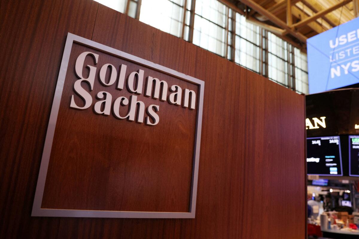 The logo for Goldman Sachs on the trading floor at the New York Stock Exchange (NYSE) in New York on Nov. 17, 2021. (Andrew Kelly/Reuters)