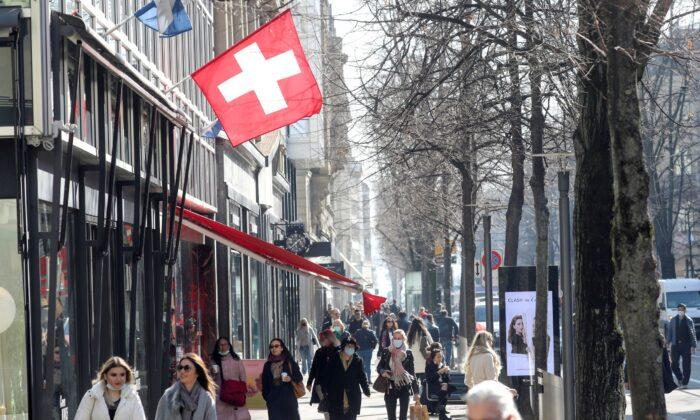 Switzerland Cuts Growth Forecasts Given Energy Risks, Inflation