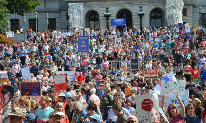 Thousands Gather at Pennsylvanian State Capitol for ‘March for Life’ Rally
