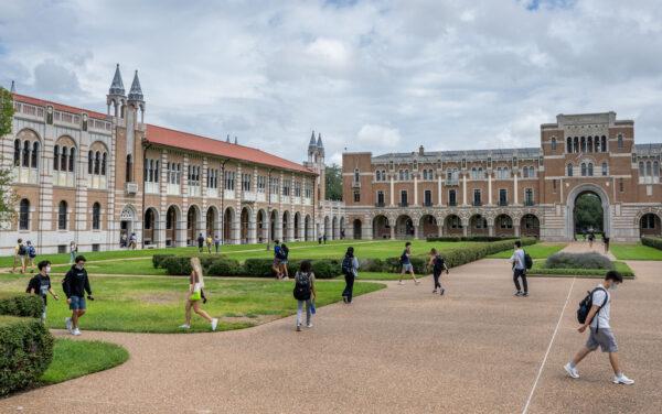 Students walk to class at Rice University in Houston, Texas, on Aug. 29, 2022. (Brandon Bell/Getty Images)