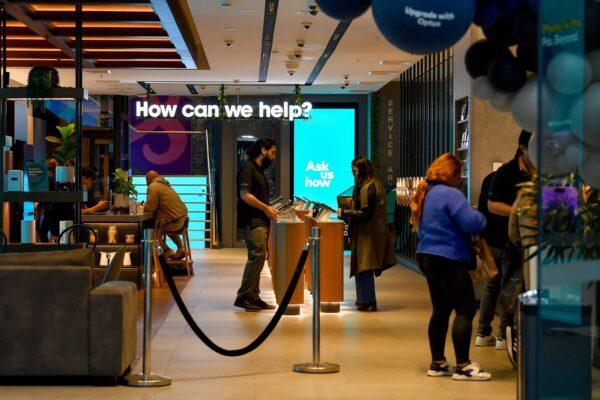 General view of an Optus store in Sydney, Australia on Sept. 22, 2022. (AAP Image/Bianca De Marchi)