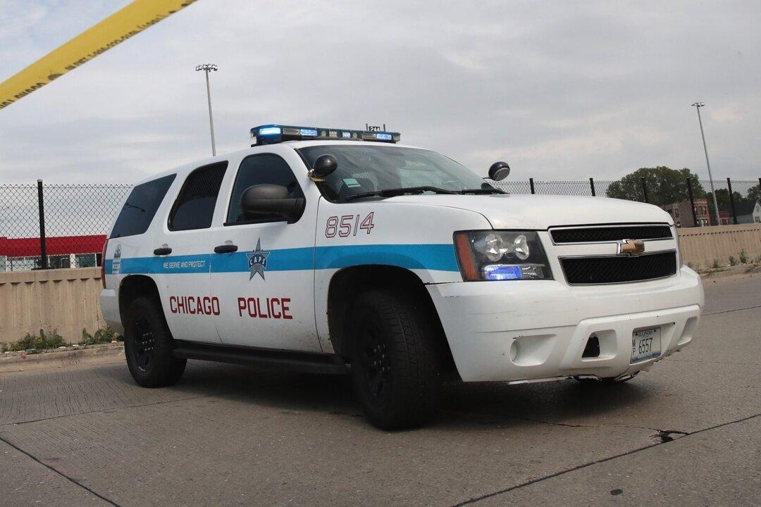 Chicago Police Officer Fatally Shot Overnight While Heading Home From Work