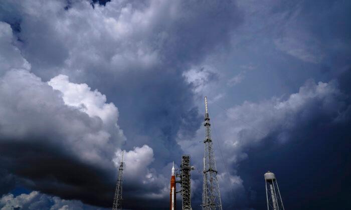 Approaching Storm May Delay Launch Try for NASA Moon Rocket