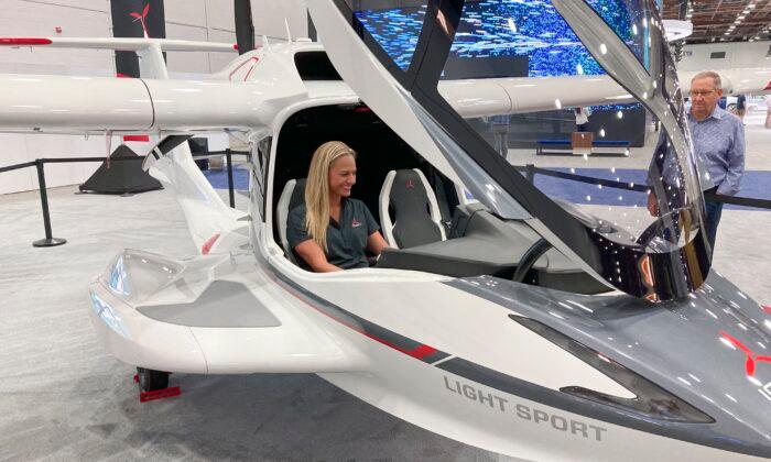 Revamped Detroit Auto Show Now Also Features New Flying Tech