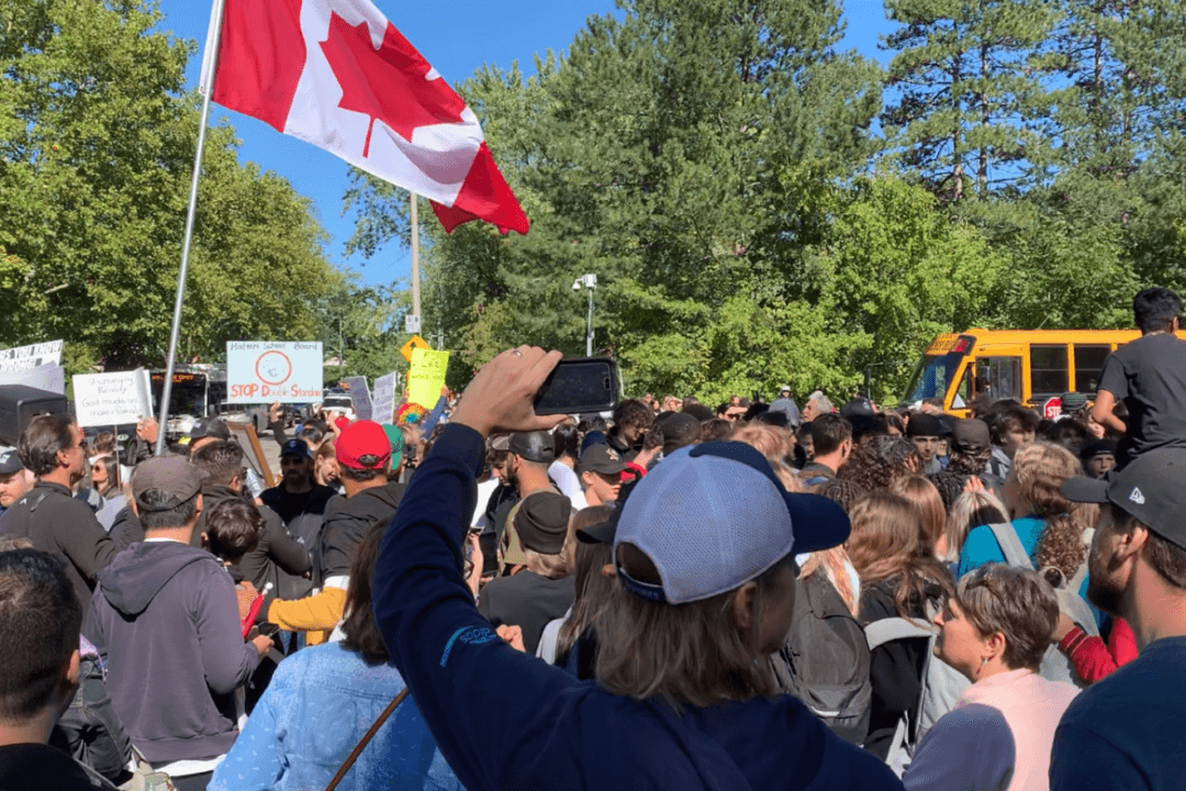 ‘Kids Should Have a Safe Environment’: Students, Others Join Protest of Ontario Teacher Wearing Large Prosthetic Breasts to Class