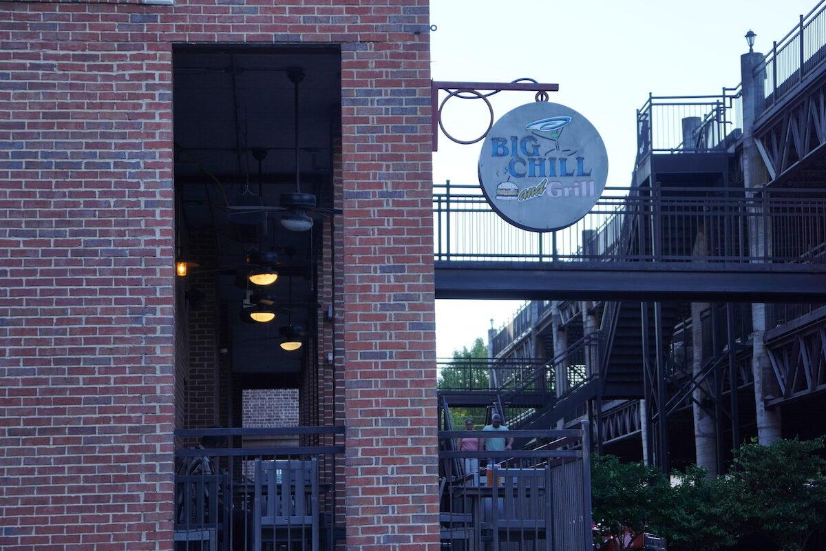 The outside of the Big Chill and Grill, which hosted a "child friendly" Drag Queen Bingo night in Chattanooga, Tenn., on Sept. 26, 2022. (Jackson Elliott/The Epoch Times)