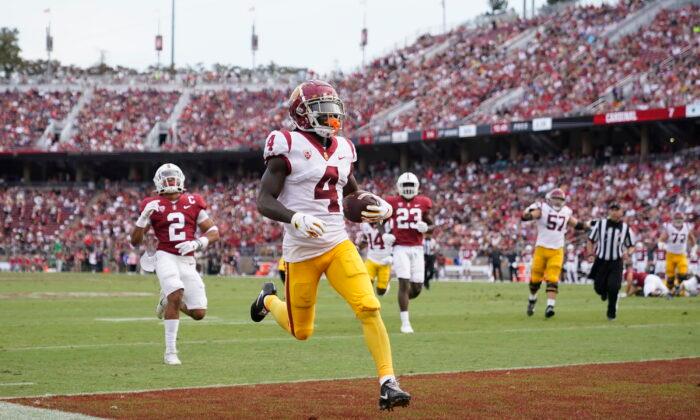 Another Big Day for Williams Leads No. 10 USC Past Stanford
