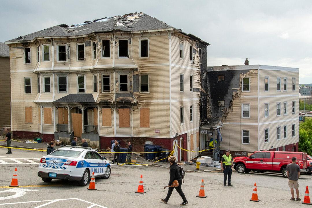 Woman Charged With Setting Fire at Apartment That Killed 4