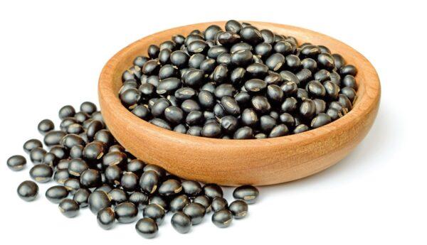 Black beans are rich in anthocyanins, which are natural antioxidants that are useful for cell repair. (Shutterstock)