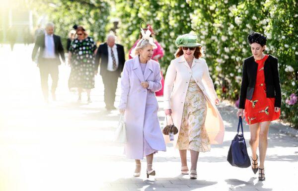 Racegoers arrive during 2022 Melbourne Cup Day at Flemington Racecourse in Melbourne, Australia, on Nov. 1, 2022.(Martin Keep/Getty Images)
