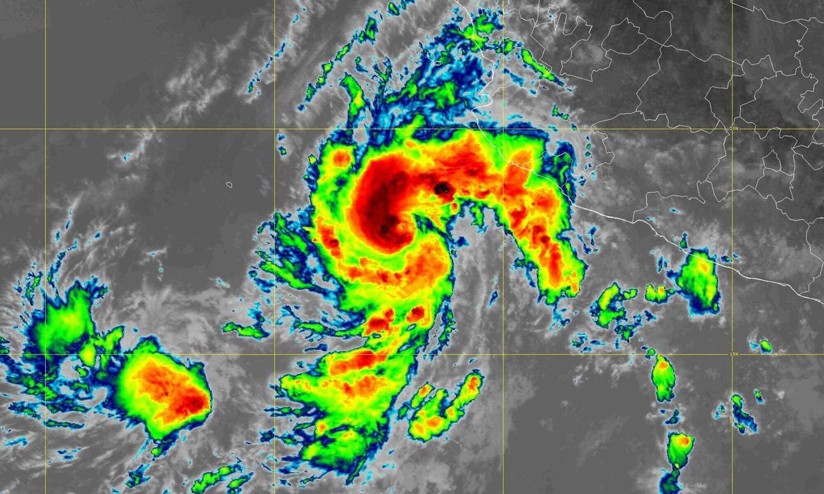 Orlene Strengthens to Hurricane Off Mexico’s Pacific Coast