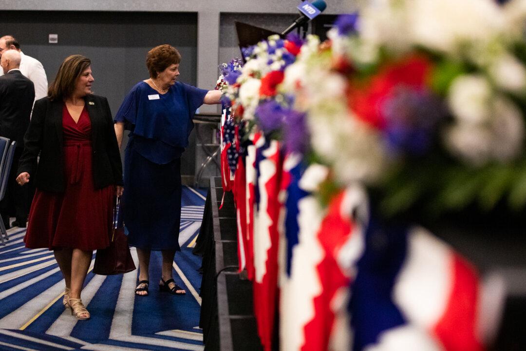 Orange County Mayors’ Breakfast Encourages Local Leaders With Faith, Prayers