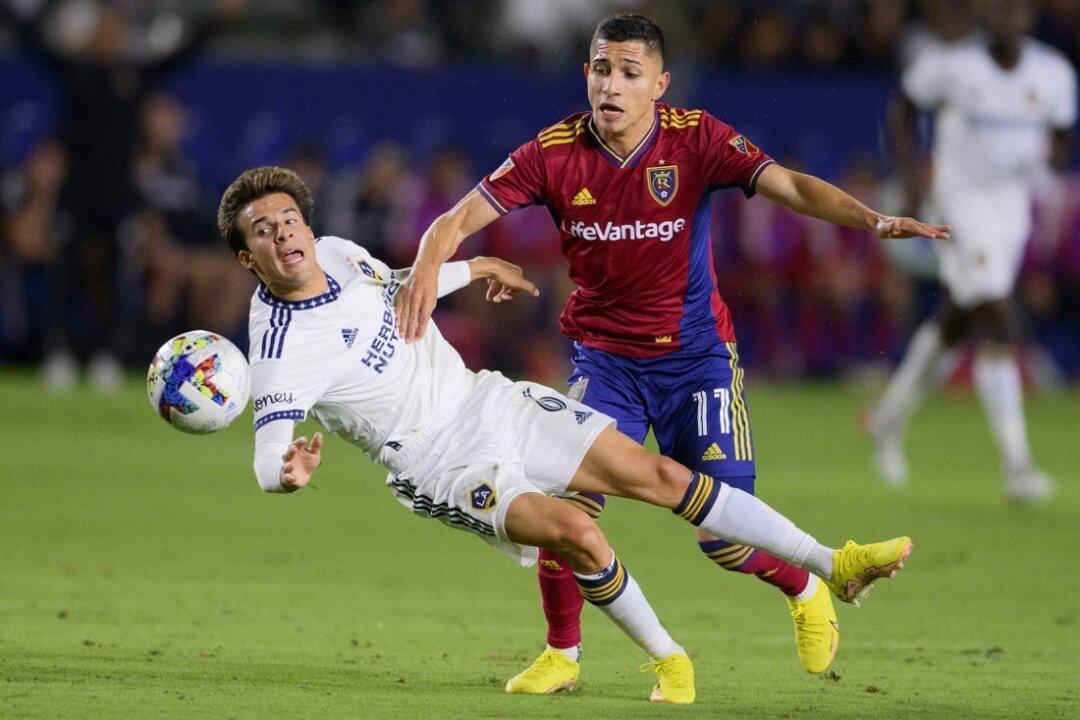 LA Galaxy Clinch Playoff Spot With Tie Against Salt Lake